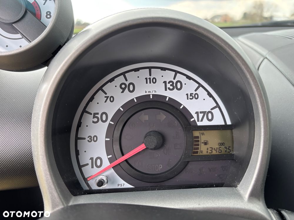 Peugeot 107 - 10