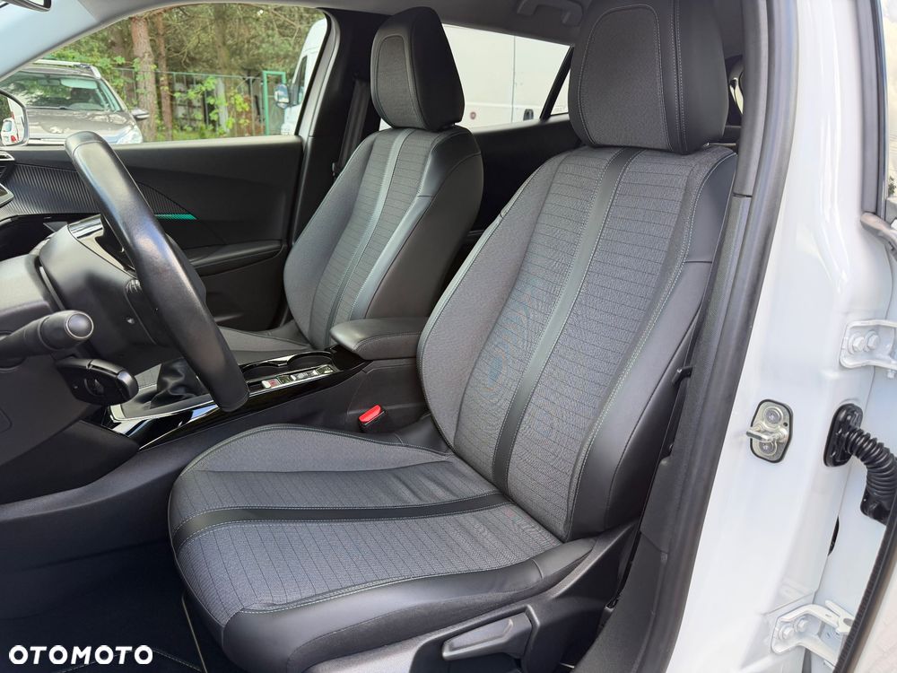 Peugeot 2008 BlueHDi 110 Allure - 24