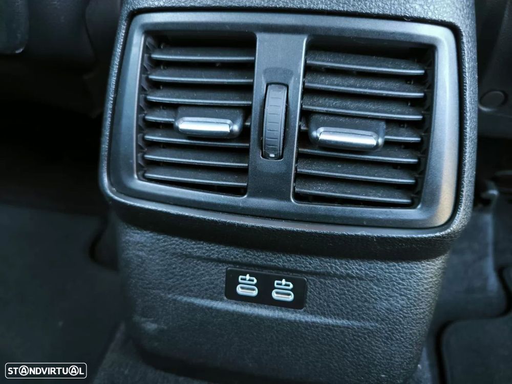 BMW 216 Active Tourer d Line Luxury - 47