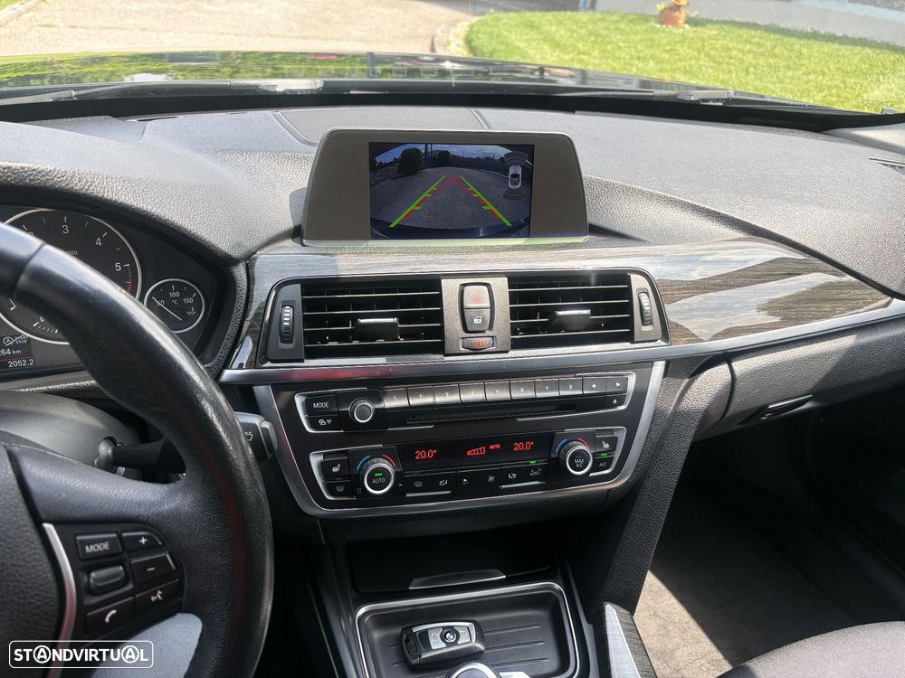 BMW 320 d Luxury Line - 14