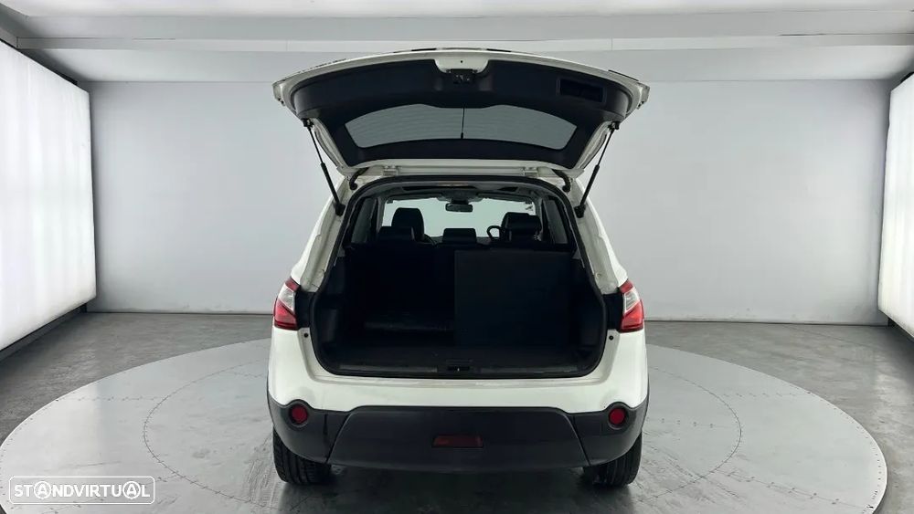 Nissan Qashqai +2 1.5 dCi Tekna Premium 17 - 8