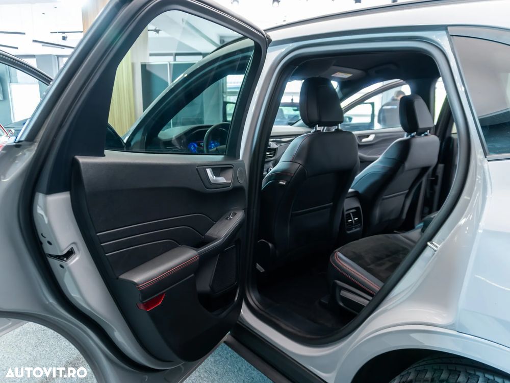 Ford Kuga 2.5 Duratec PHEV ST-LINE - 20