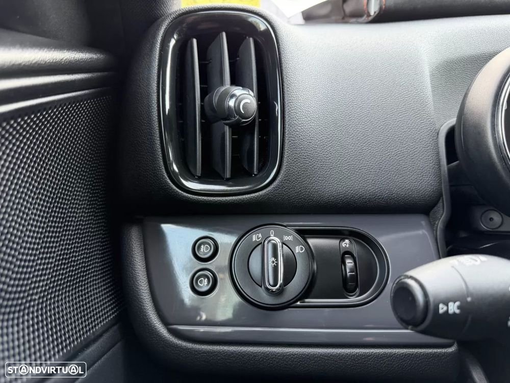 MINI Countryman One D Auto — fotografia 36