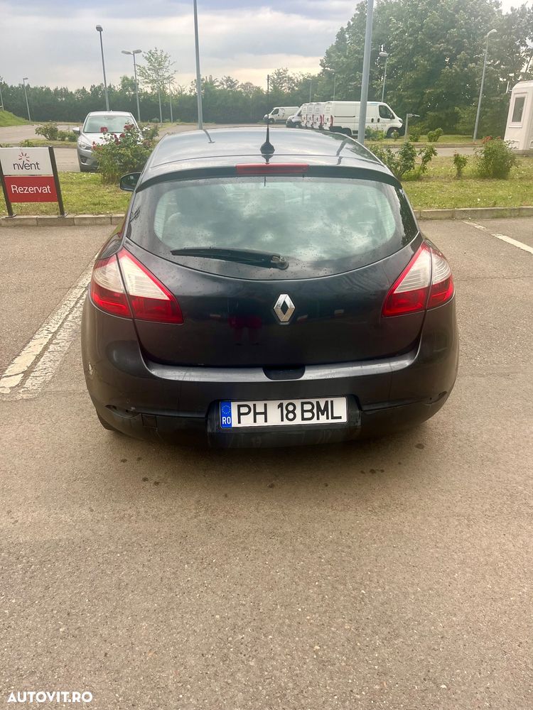 Renault Megane dCi 110 FAP EDC Dynamique - 4
