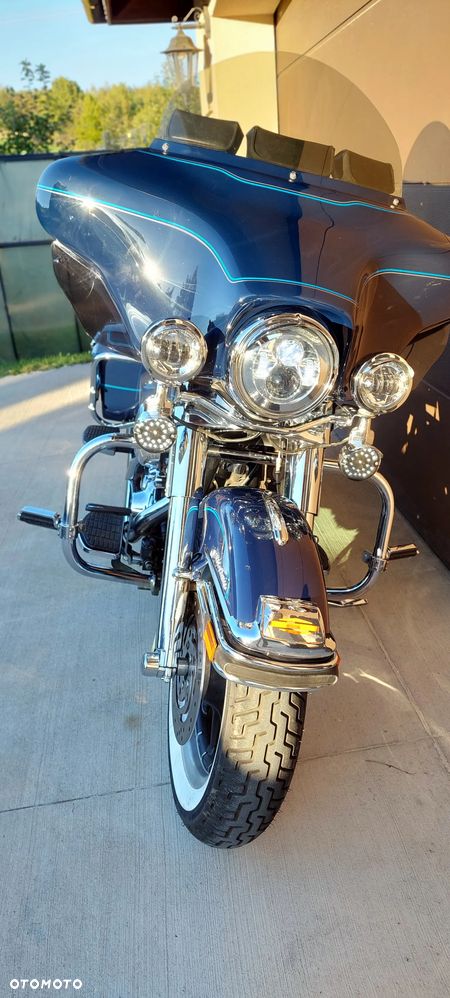 Harley-Davidson FLHTCU Ultra - 2