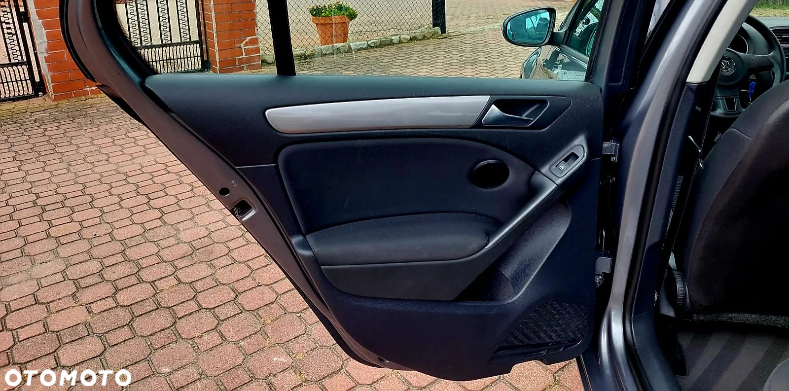 Volkswagen Golf 1.2 TSI BlueMotion Technology Comfortline - 11