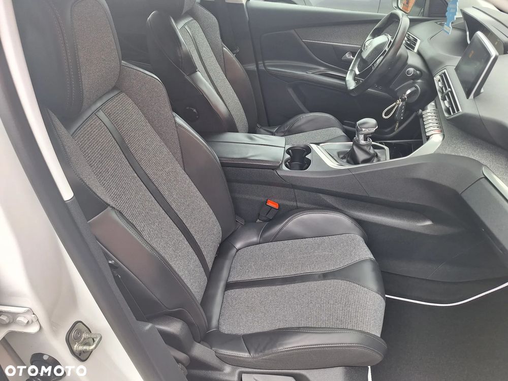 Peugeot 3008 2.0 BlueHDi Allure - 32