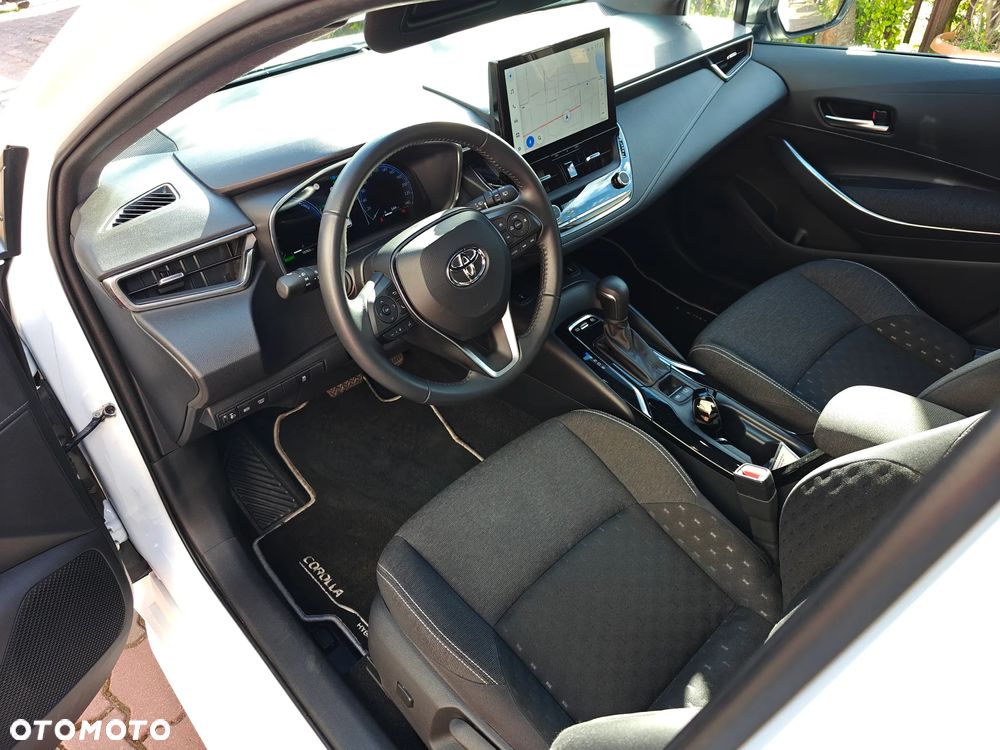 Toyota Corolla 1.8 Hybrid Comfort - 12