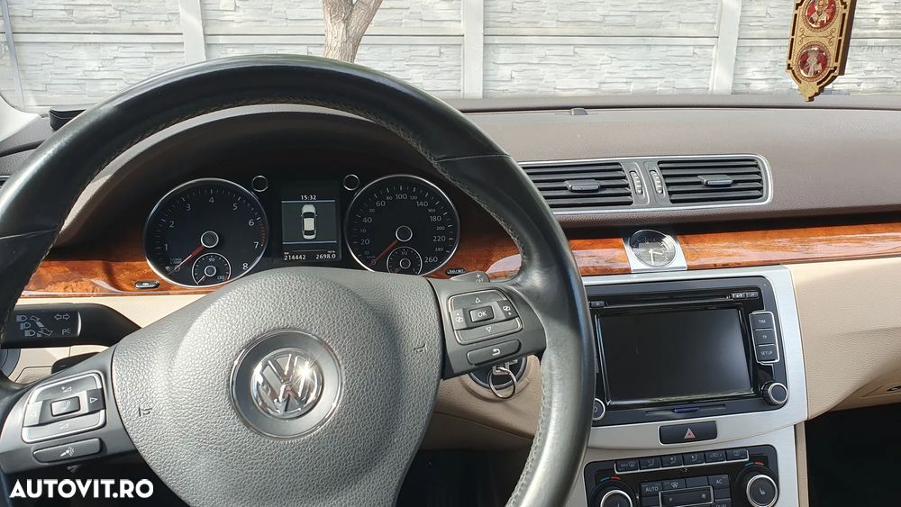 Volkswagen Passat - 6