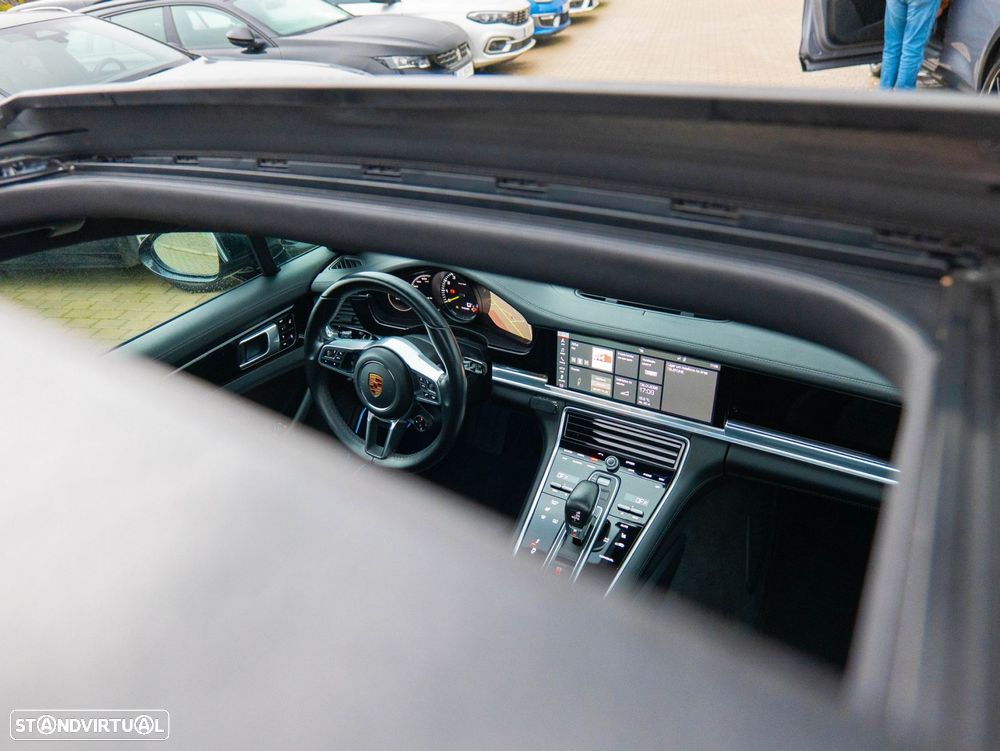Porsche Panamera Sport Turismo 4 E-Hybrid - 38
