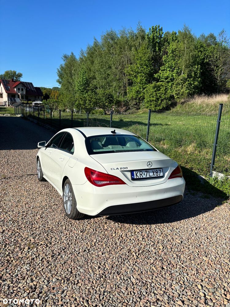 Mercedes-Benz CLA 200 - 1