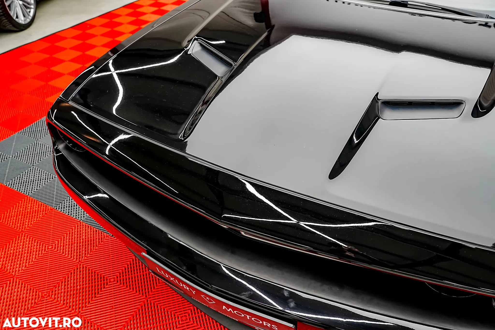Dodge Challenger Automatik SXT Plus - 24