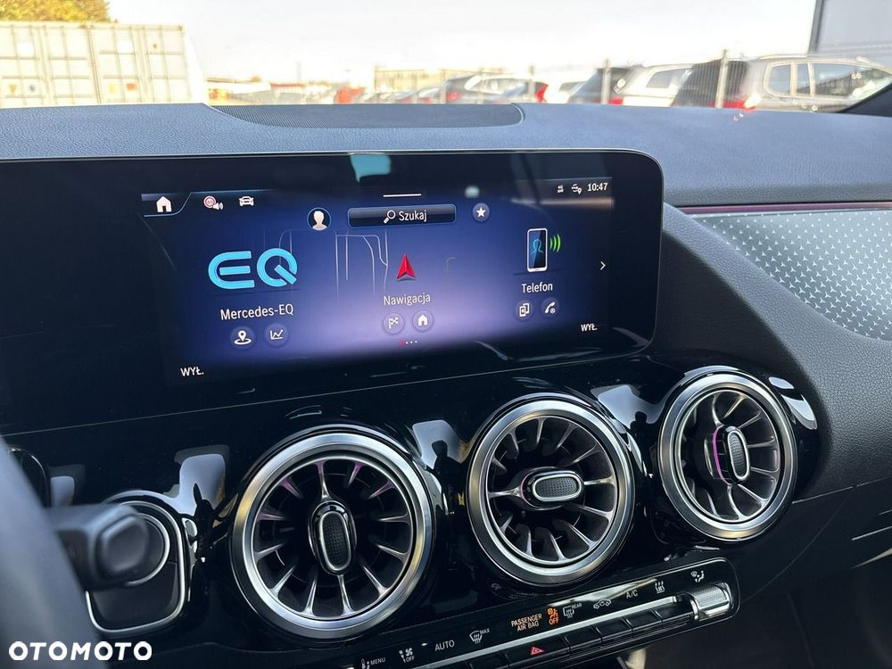 Mercedes-Benz EQA 250+ - 22