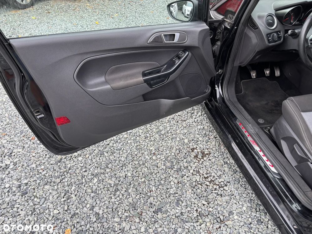 Ford Fiesta 1.6 EcoBoost ST - 10