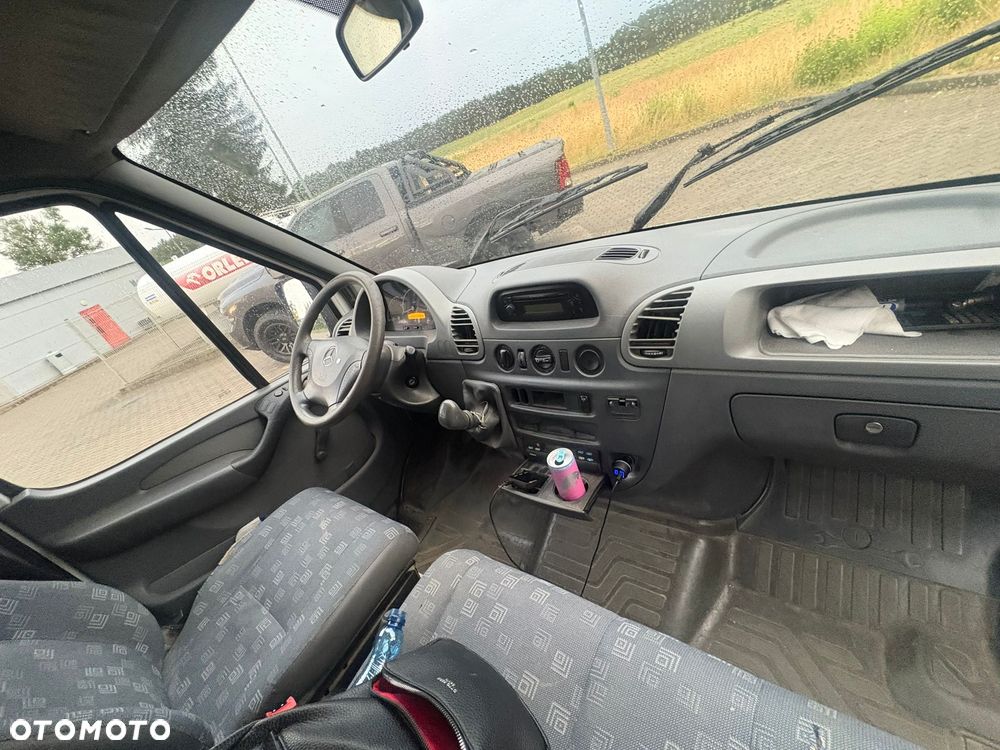 Mercedes-Benz Sprinter - 20