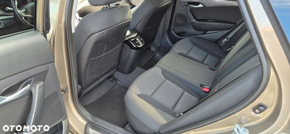 Hyundai i40 i40cw 1.7 CRDi Fifa World Cup Edition - 10
