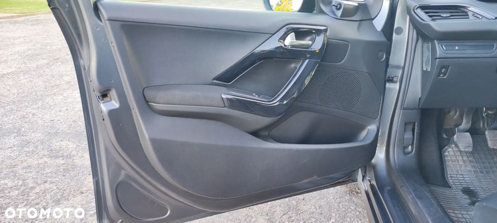Peugeot 208 1.2 VTi Access - 13