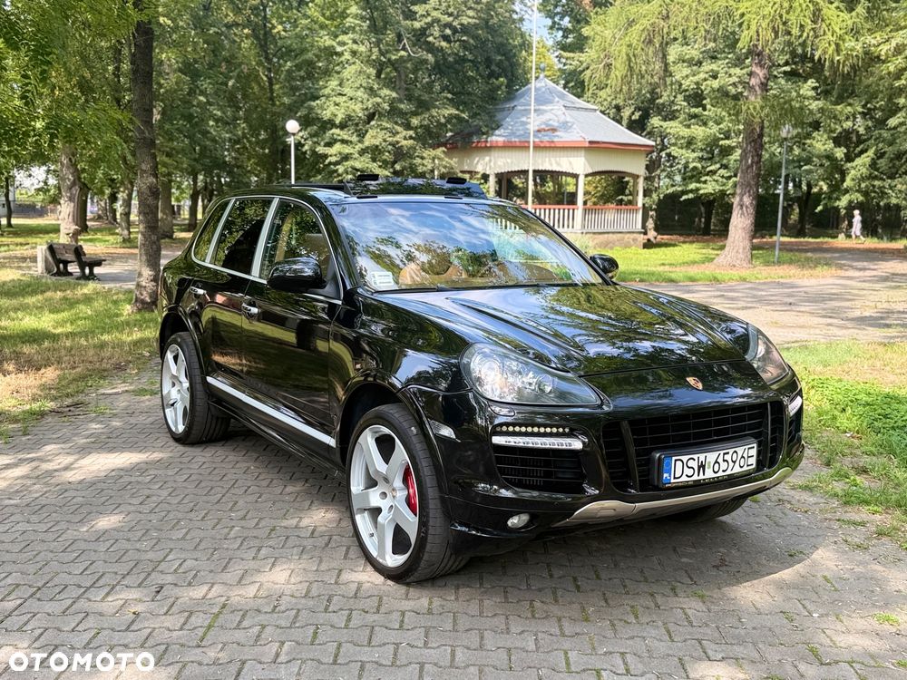 Porsche Cayenne Turbo S - 10
