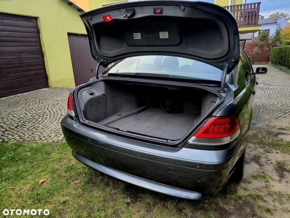 BMW Seria 7 2004 photo 5