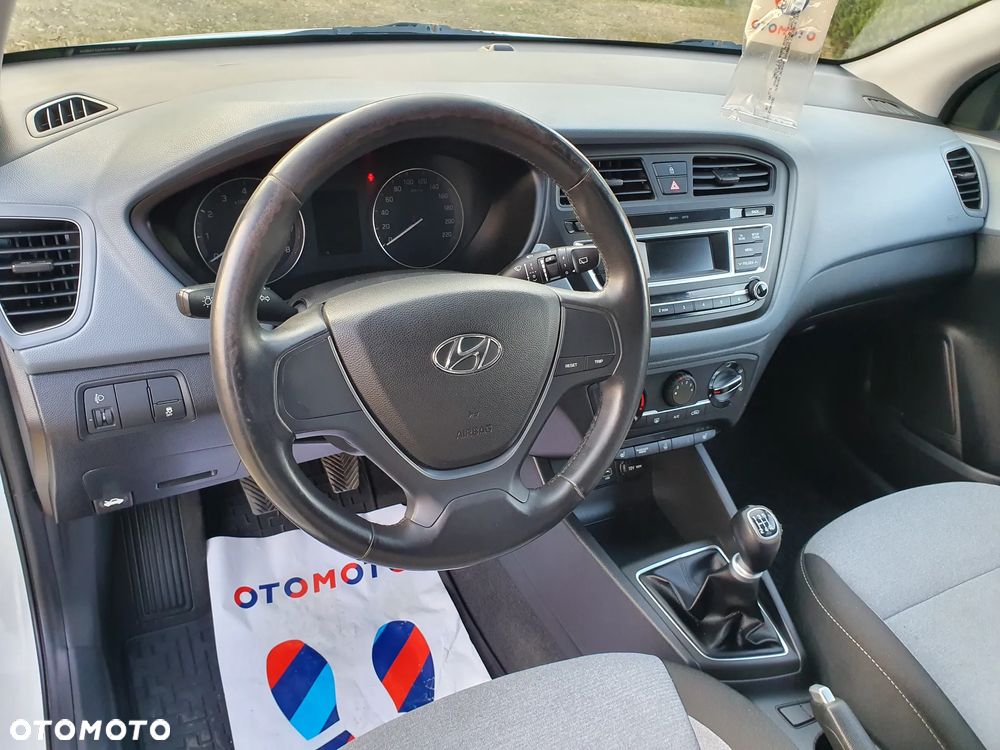 Hyundai i20 1.2 Passion - 12