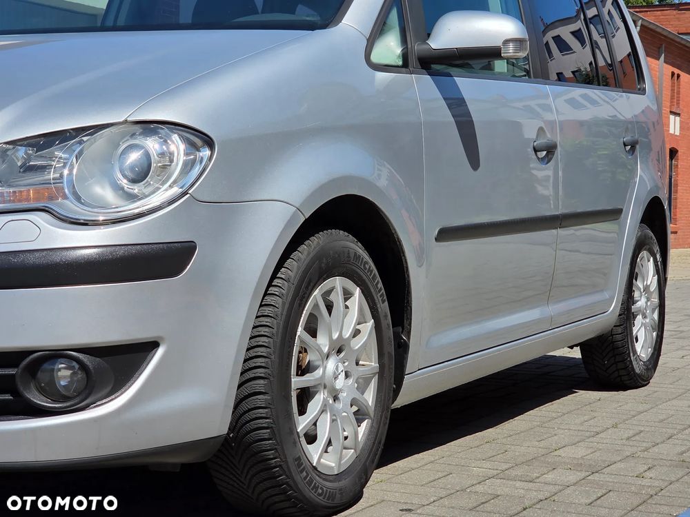 Volkswagen Touran 1.9 TDI DPF Blue Motion Trendline - 10