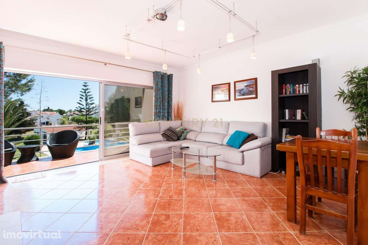 NAO PERCA ESTA GRANDE OPORTUNIDADE! FABULOSO TRIPLEX MODERNO T2+1 COM - Grande imagem: 3/16