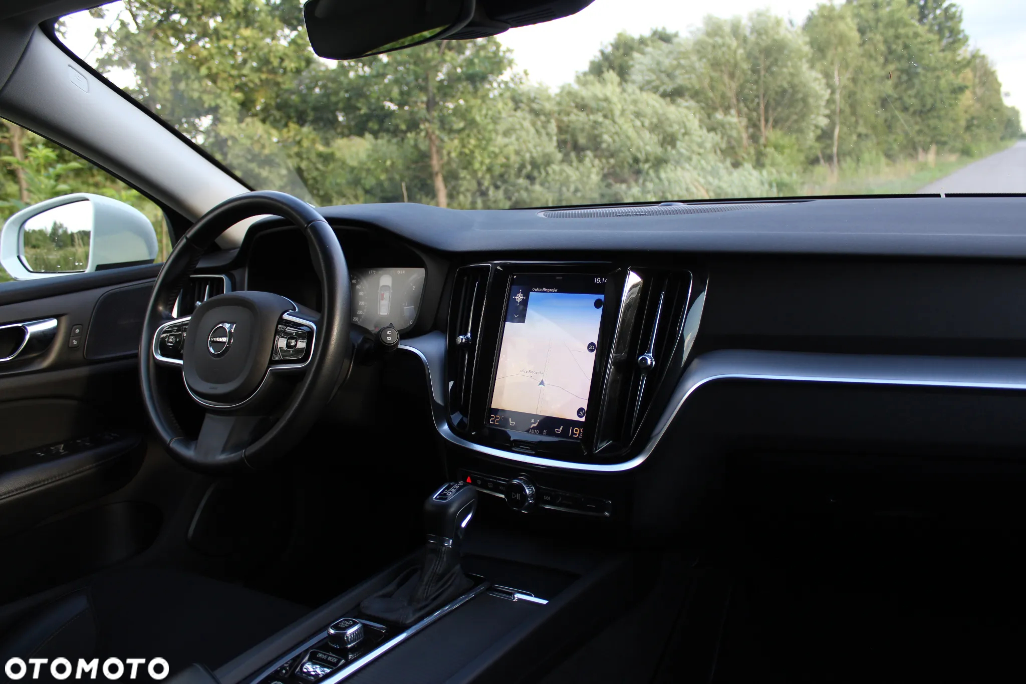 Volvo V60 Cross Country D4 AWD Geartronic Pro - 37