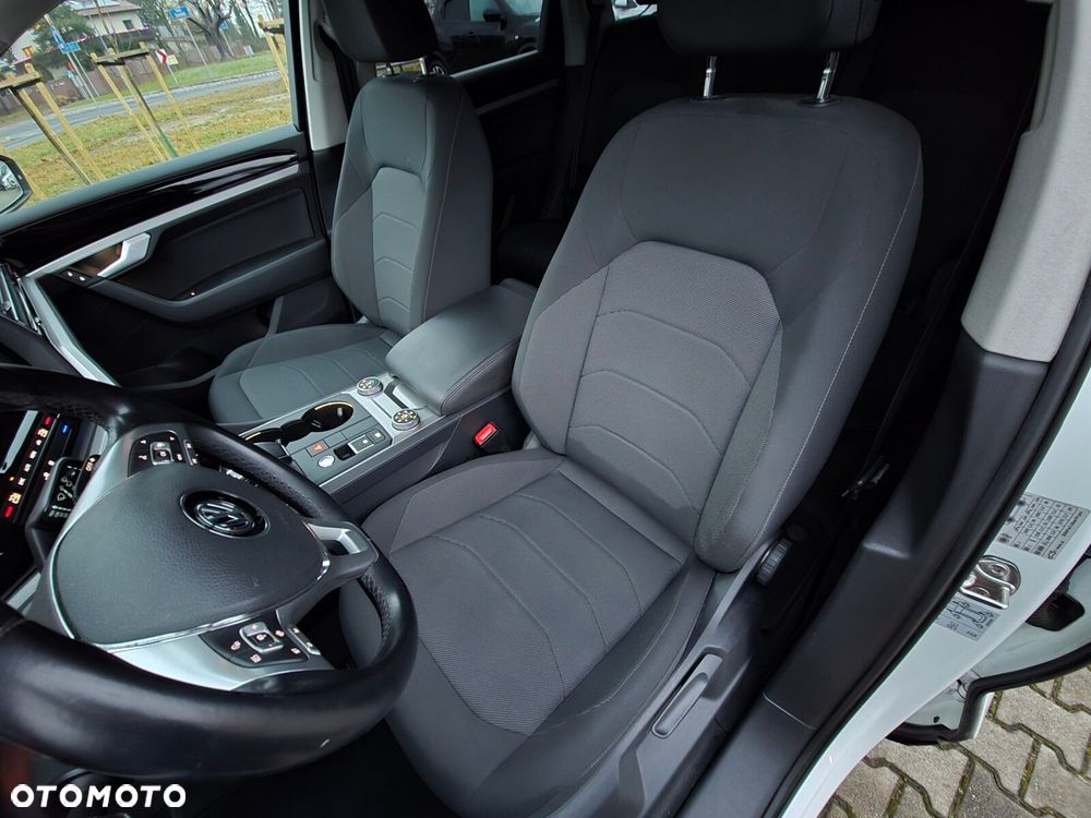 Volkswagen Touareg - 25