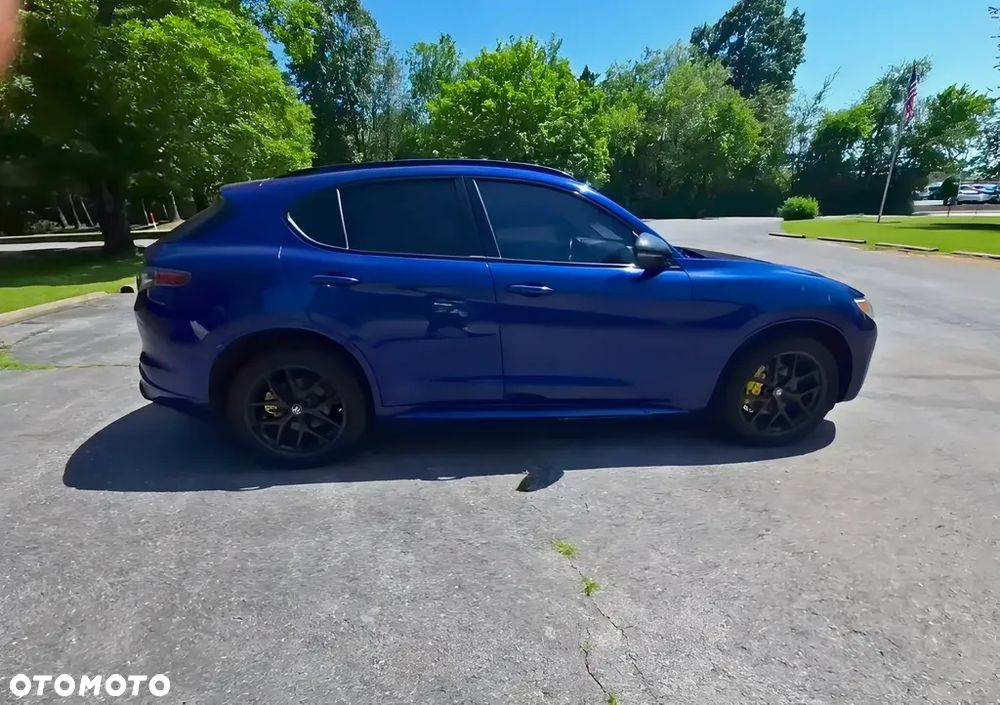 Alfa Romeo Stelvio 2.0 Turbo 16V AT8-Q4 Ti