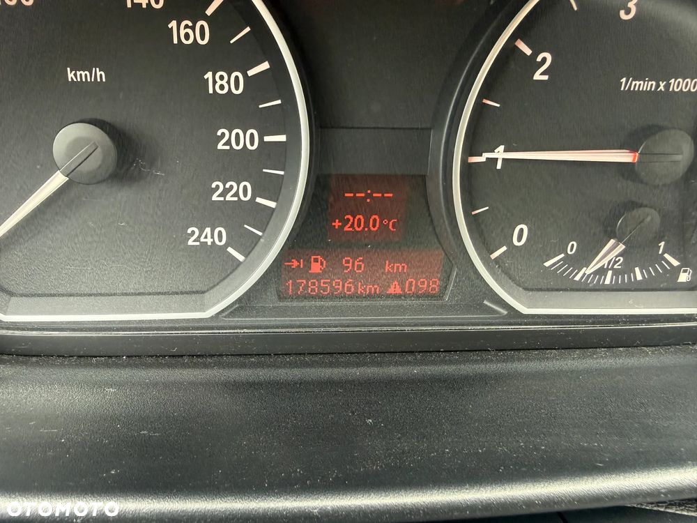 BMW Seria 1 - 15