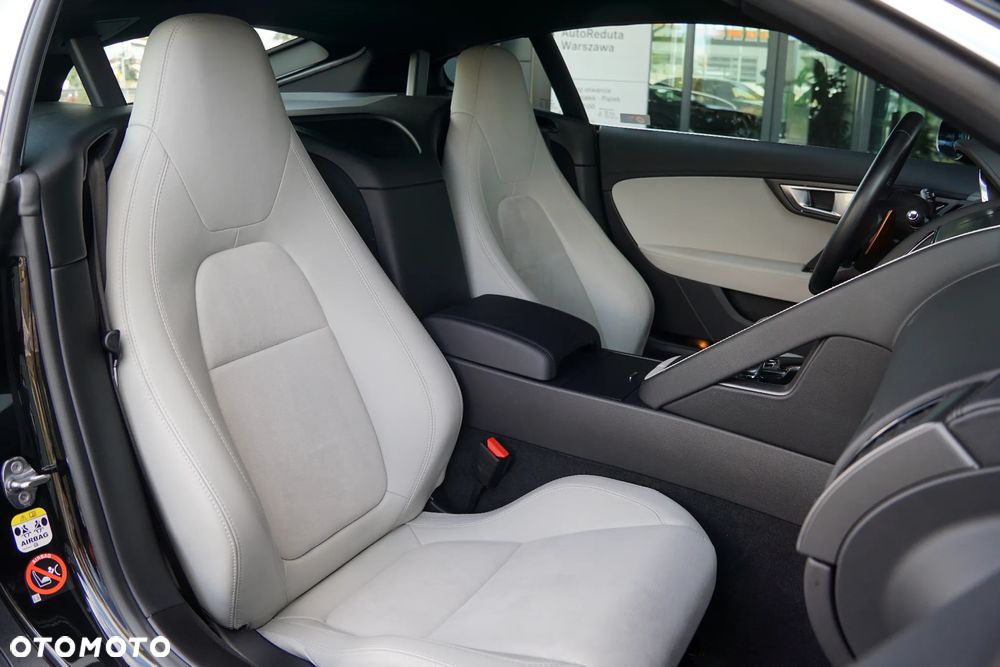 Jaguar F-Type S AWD - 31