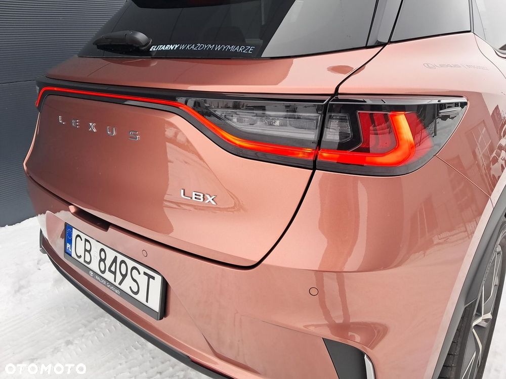 Lexus LBX 1.5 Hybrid Emotion - 14