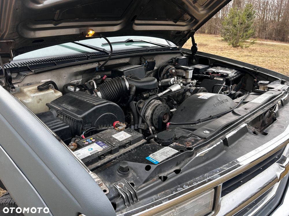 Chevrolet Suburban - 19