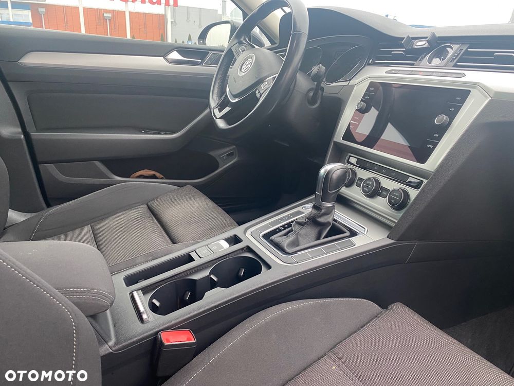 Volkswagen Passat 2.0 TDI BMT Highline DSG - 16