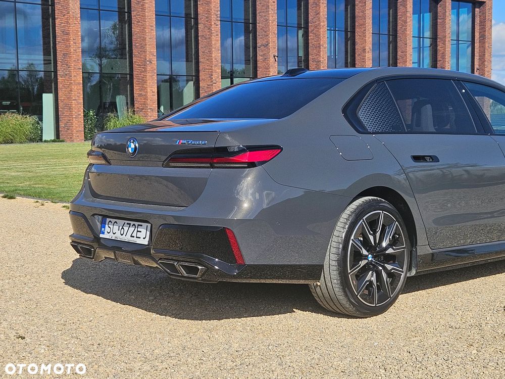 BMW Seria 7 - 8