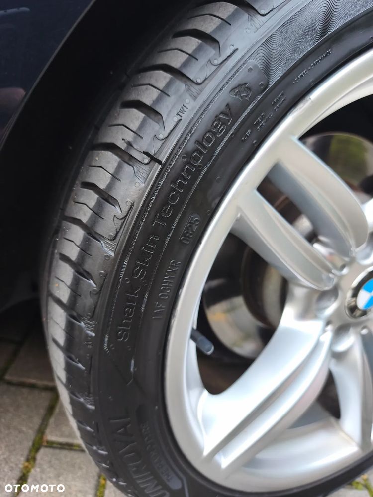 BMW Seria 5 525d - 27
