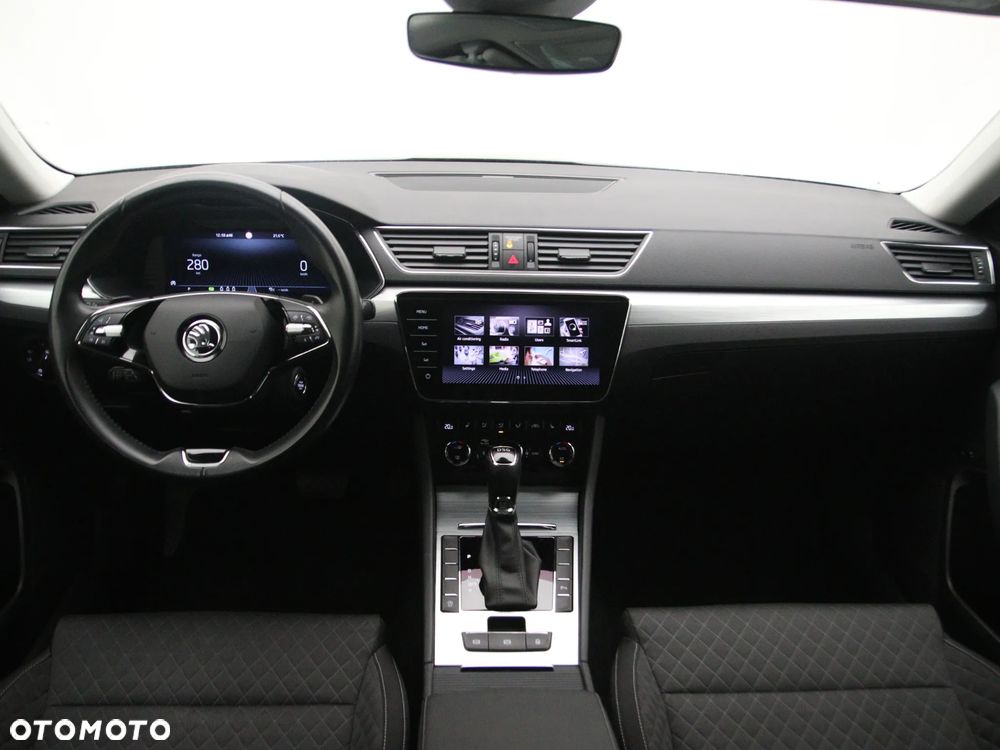 Skoda Superb 2.0 TDI SCR Ambition DSG - 2