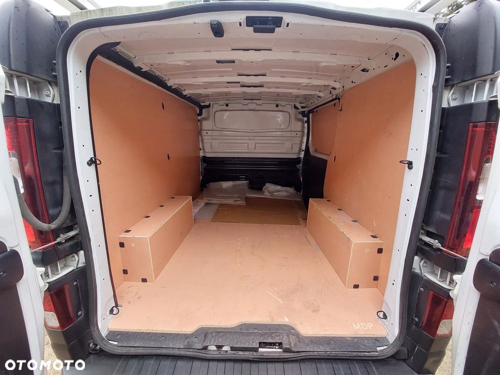 Renault TRAFIC - 10