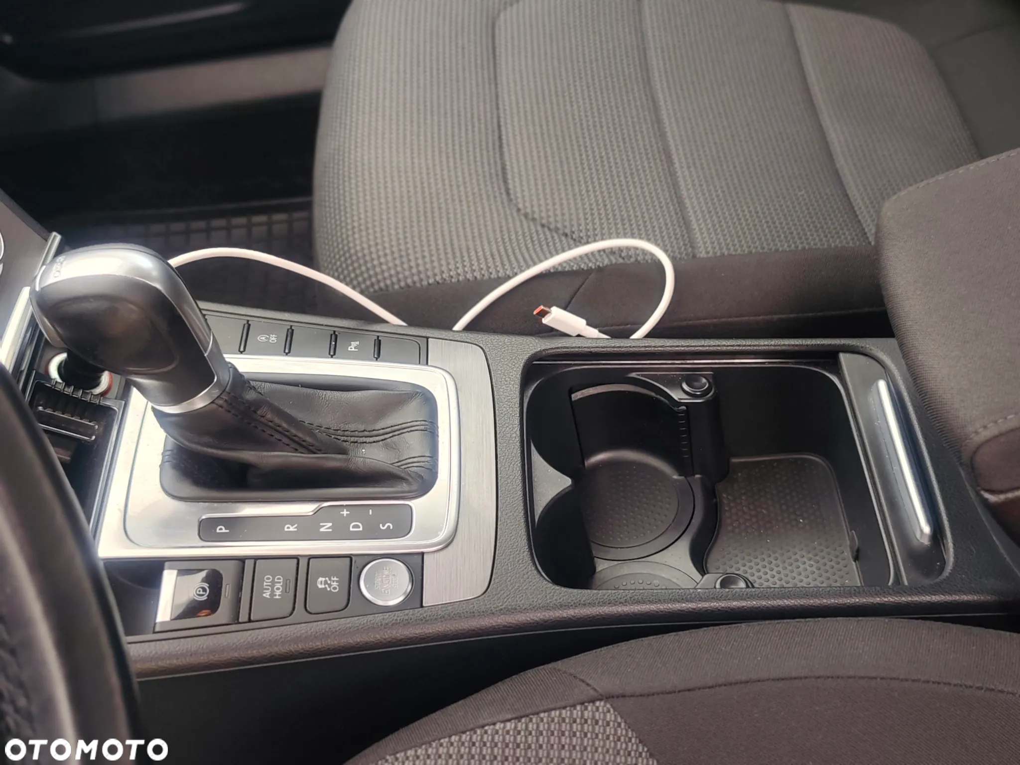 Volkswagen Passat 2.0 TDI Comfortline DSG - 25