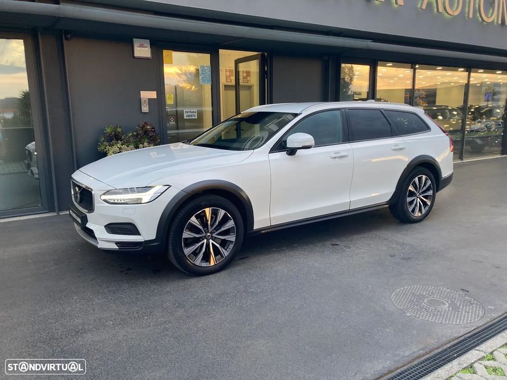 Volvo V90 Cross Country 2.0 D5 Pro AWD Geartronic - 4
