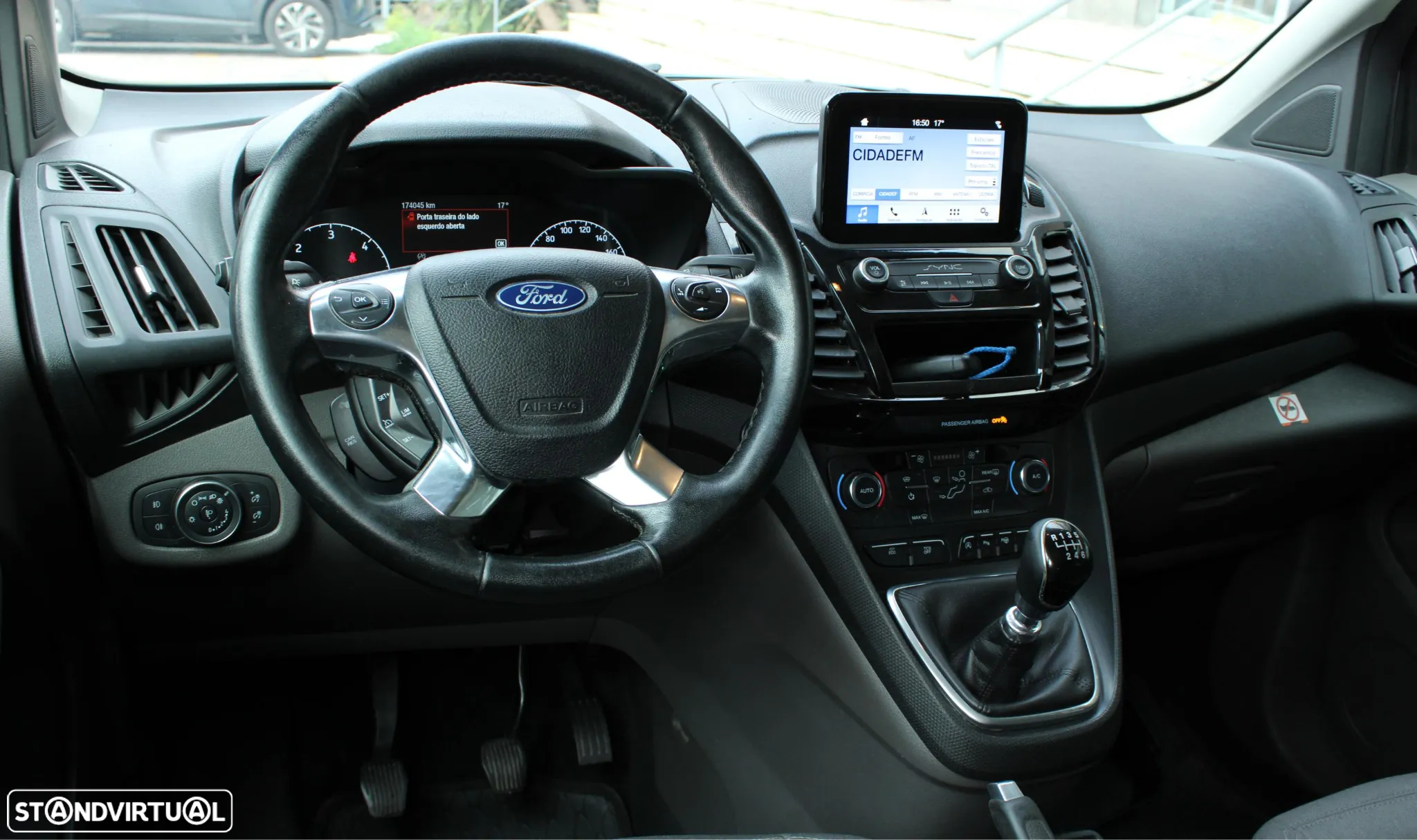 Ford Tourneo Connect Grand 1.5 TDCi Titanium - 25