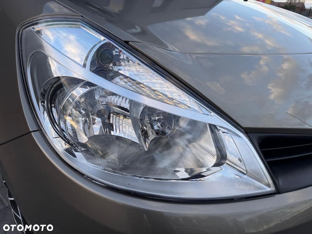 Renault Clio - 6
