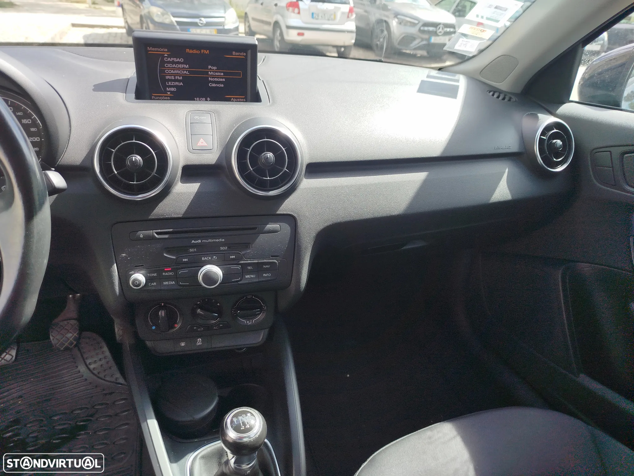 Audi A1 Sportback 1.6 TDI S-line - 22