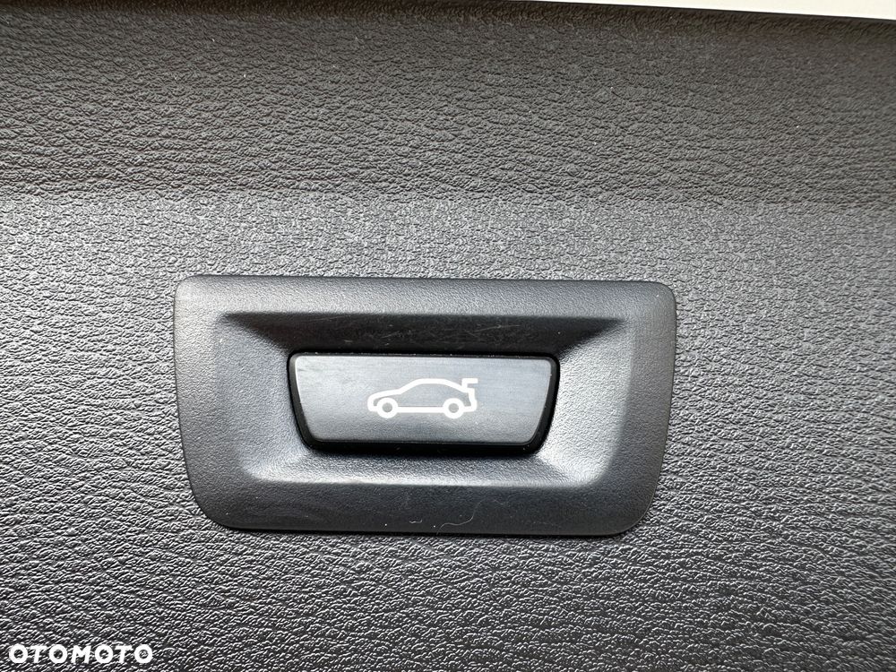 BMW X1 sDrive18d xLine sport - 36