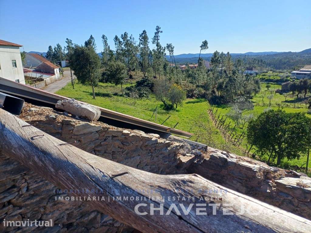 Casa de Campo com Terreno, Poço e Grande Potencial de Recuperação - Grande imagem: 5/40