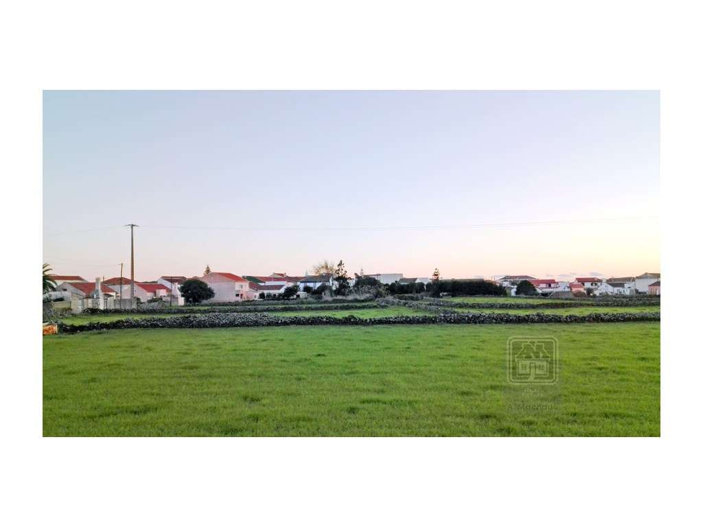 VENDA de AMPLO TERRENO com potencial construtivo - Vila de São Seba... - Grande imagem: 5/9
