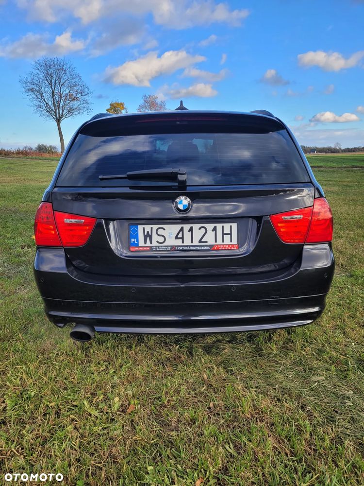 BMW Seria 3 320i - 10