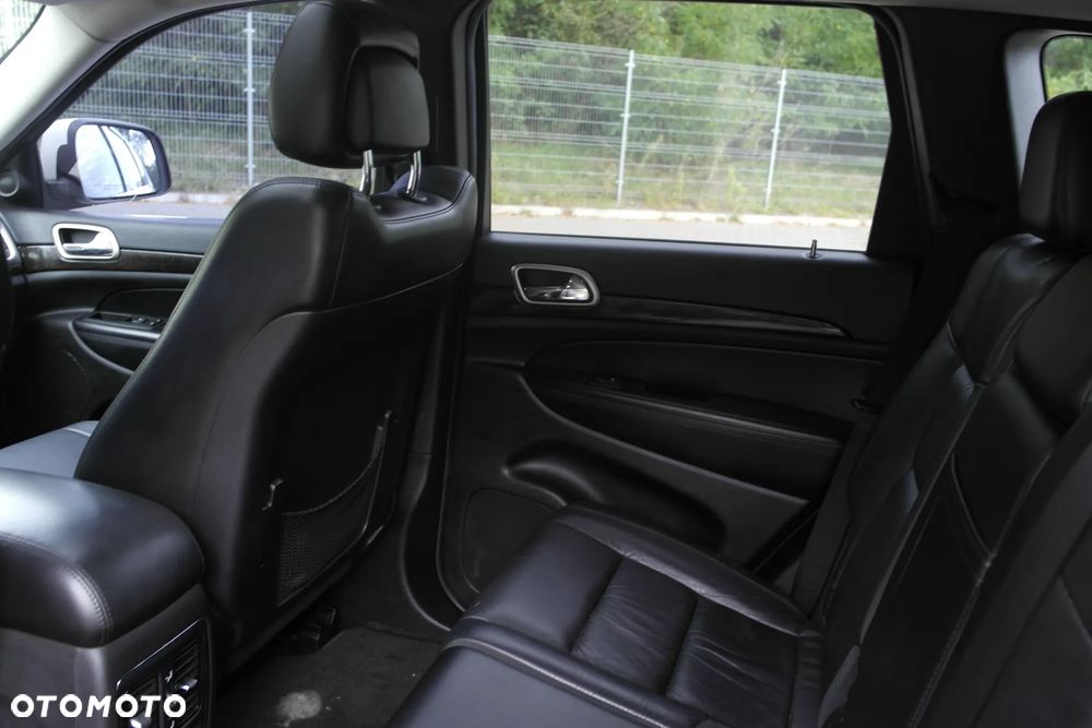Jeep Grand Cherokee - 19