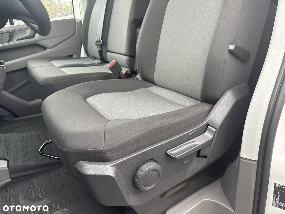 Volkswagen Crafter 35 2.0 TDI L4H3 4490 140 KM - 13