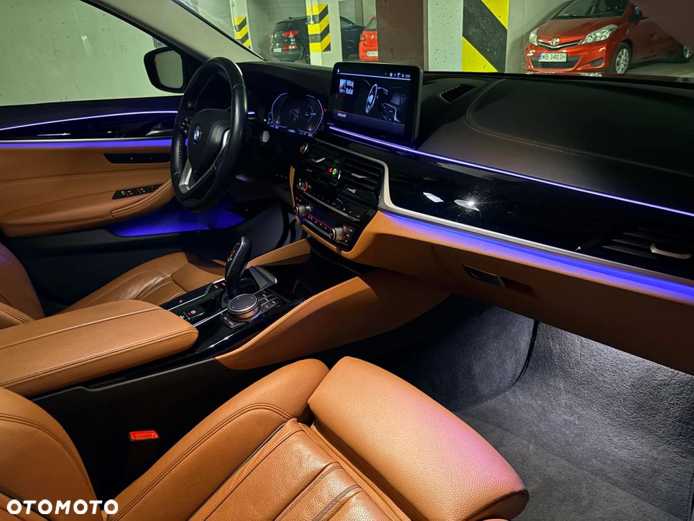 BMW Seria 5 530d mHEV Luxury Line - 22